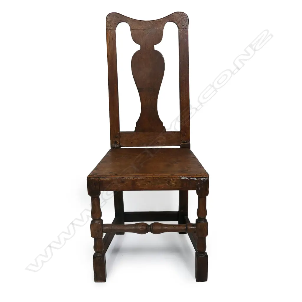 A George III  oak country hall chair, Image 1++