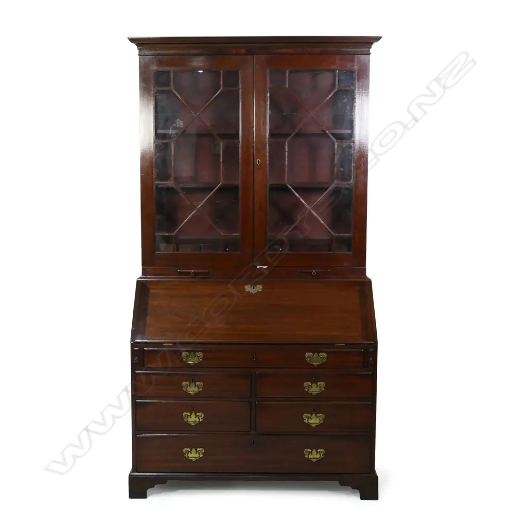 A George III mahogany bookcase bureau, Image 1++