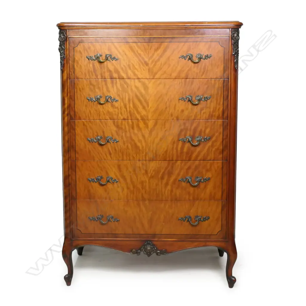 A 1950s French antique style five drawer chest, Image 1++