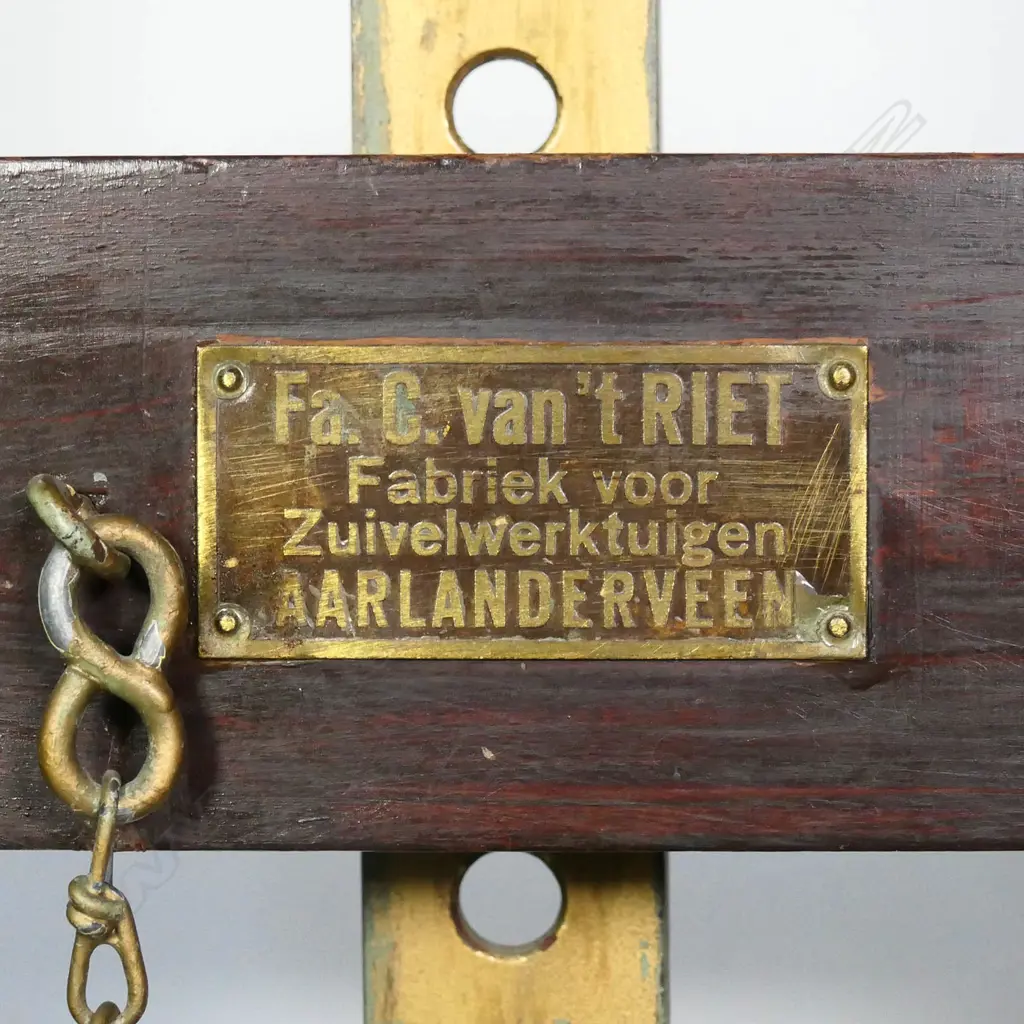 A vintage large wood and brass Dutch triple lever cheese press, Image 1++