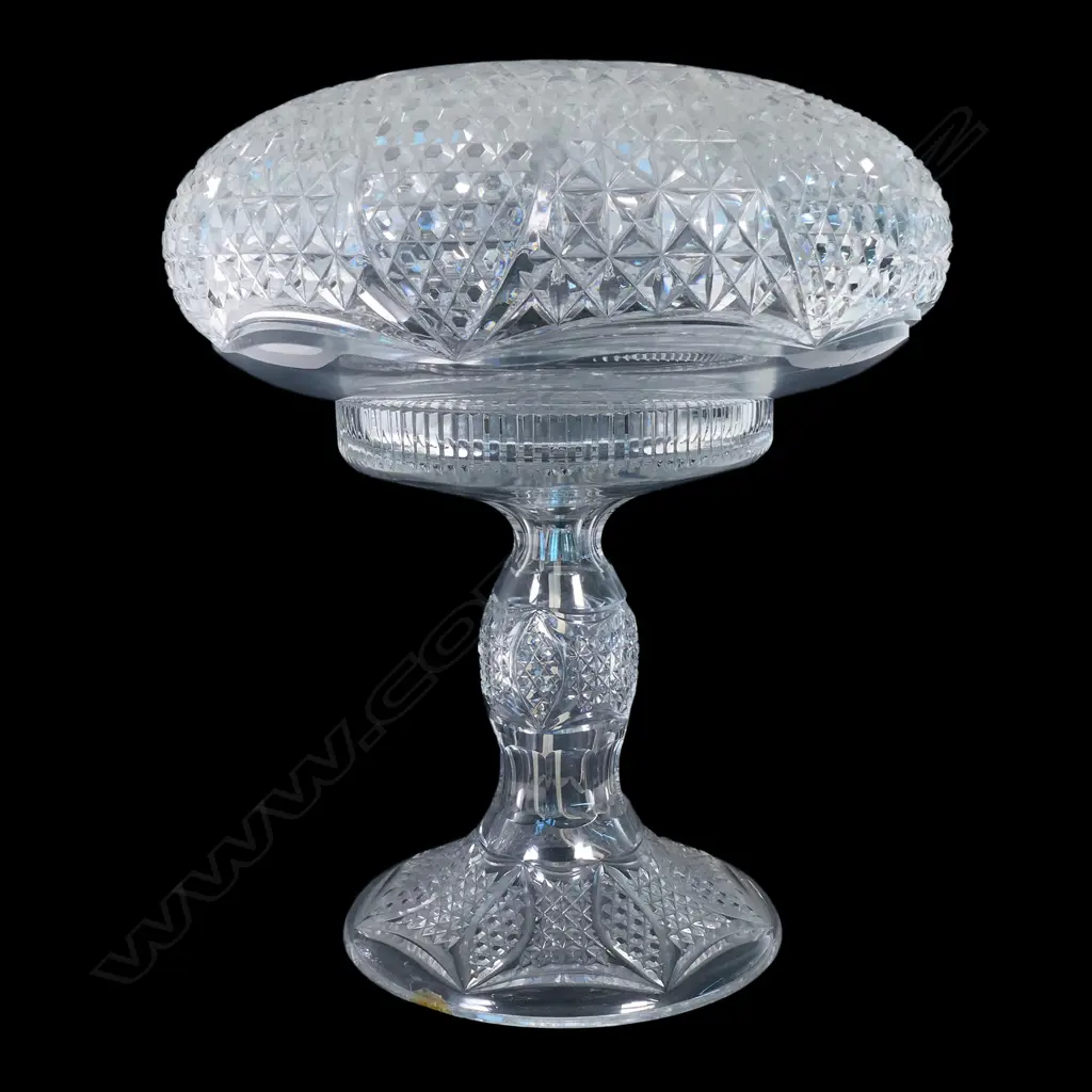 A large and impressive cut crystal table lamp, Image 1++