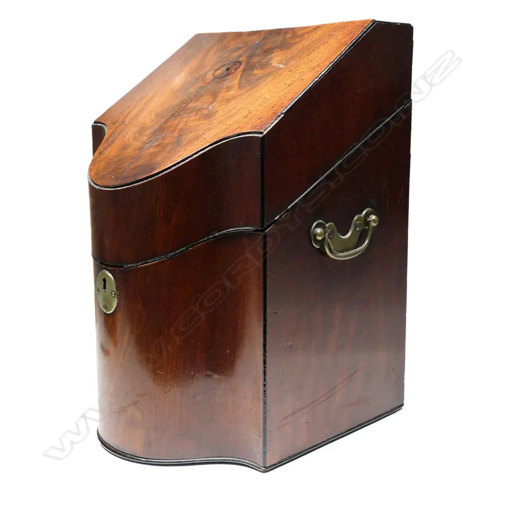 A Georgian mahogany cutlery box, Image 1++