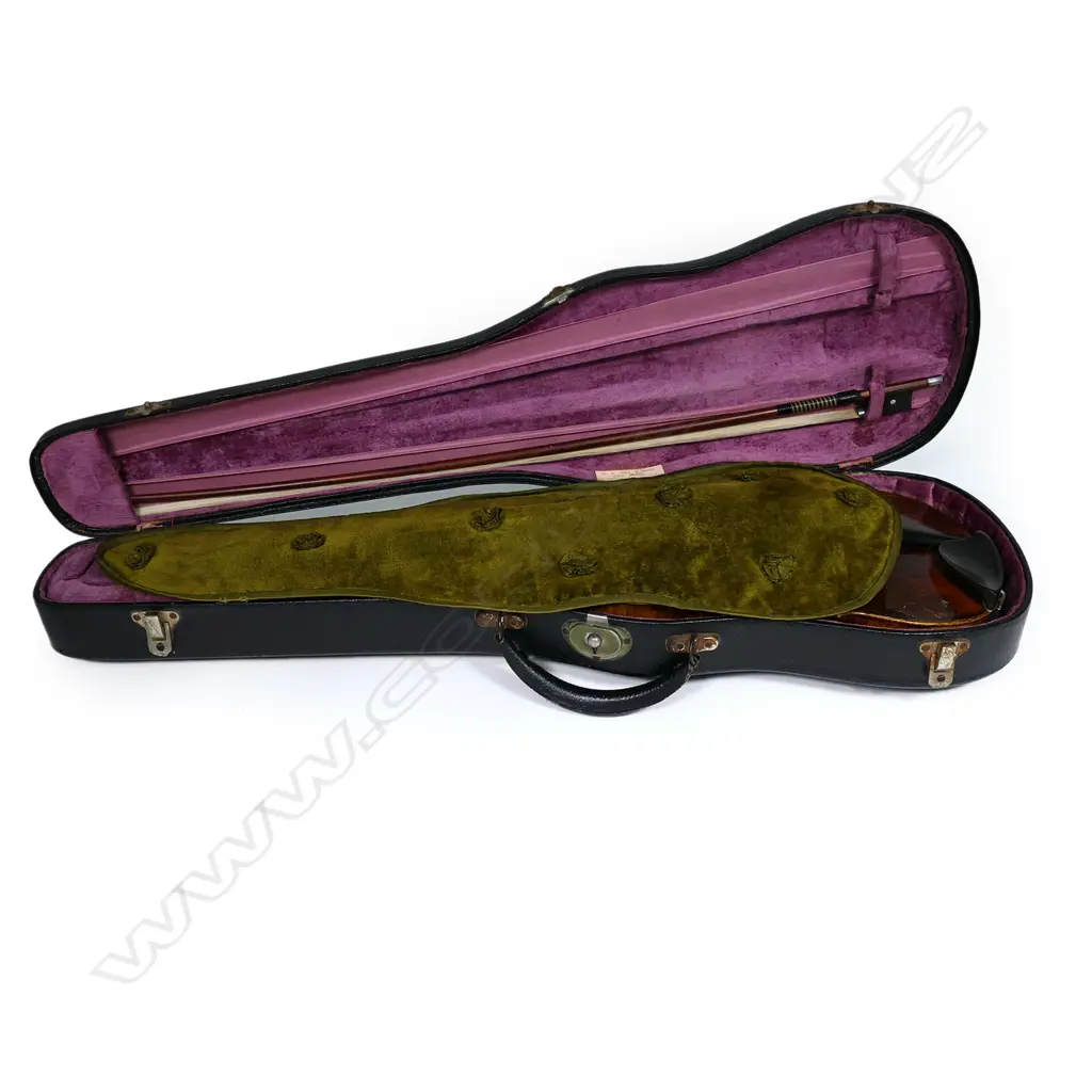 An 18thC German violin, of the Kloz School Image 1++