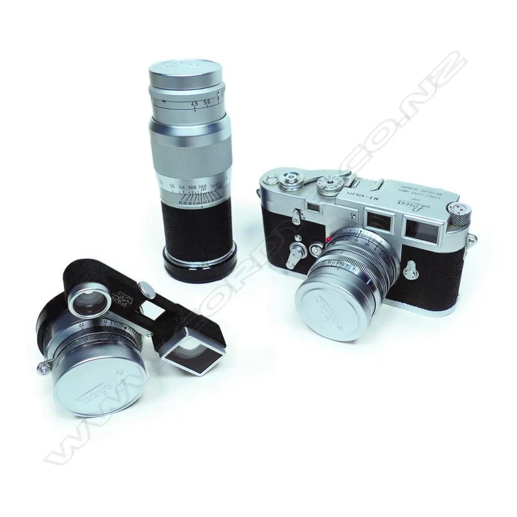 A Leica M3 1957 camera with lenses, Image 1++