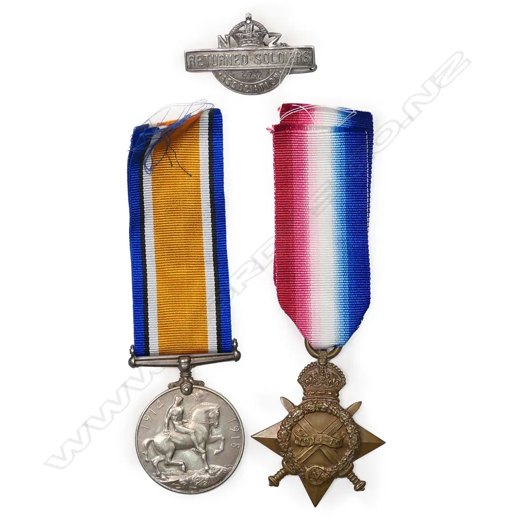 A WWI medal pair; British War Medal and 1914-15 Star, with NZ RSA badge Image 1++