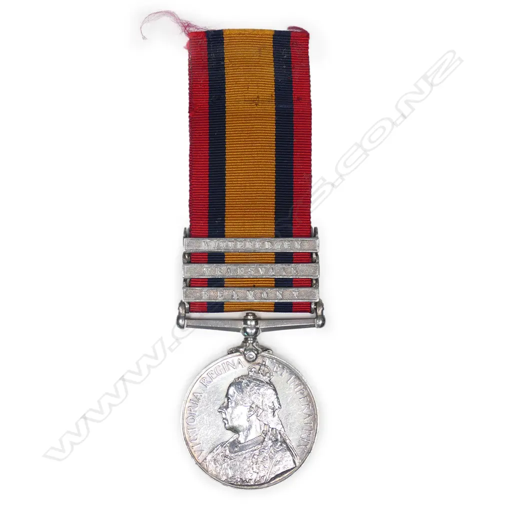 A Queen's South Africa medal, with three clasps and ribbon, Image 1++