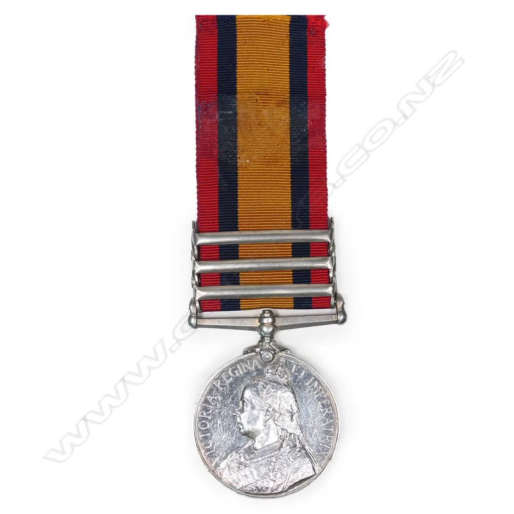 A Queen's South Africa medal, with three clasps and ribbon, Image 1++