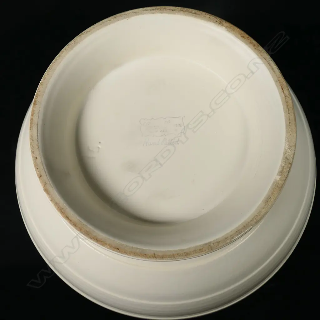 A large Crown Lynn hand potted vase, Image 1++