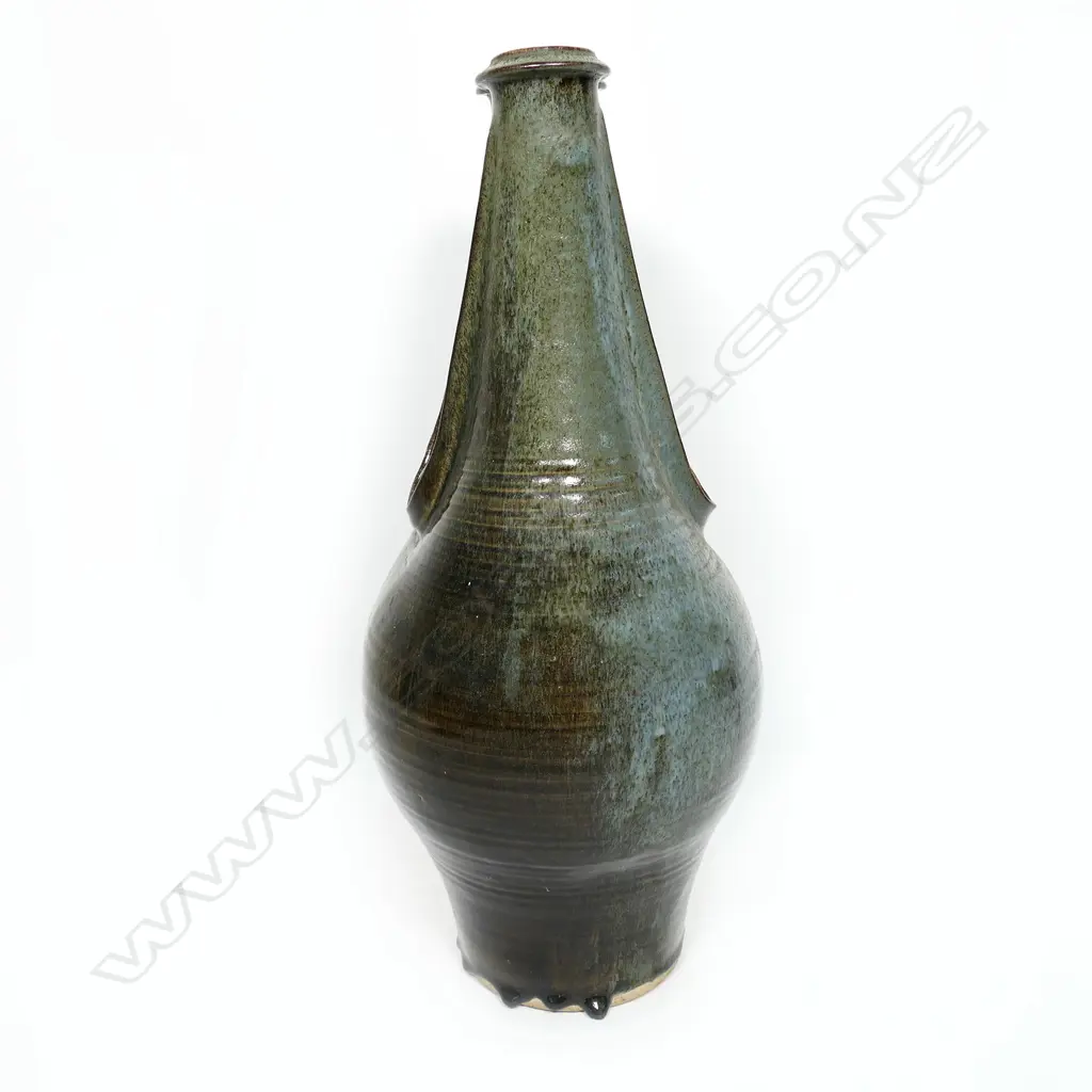 Richard Cadness pottery sculpted twin spout large vase, Image 1++