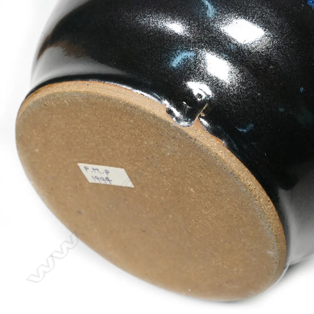 Peter Stichbury chun glazed vase, Image 1++