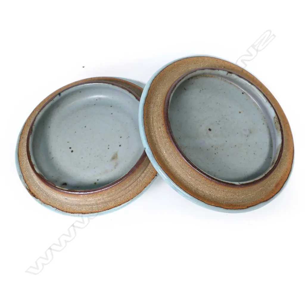 Peter Stichbury pair of lidded jars, Image 1++