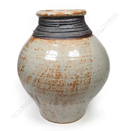 Peter Stichbury large shino glazed vase,