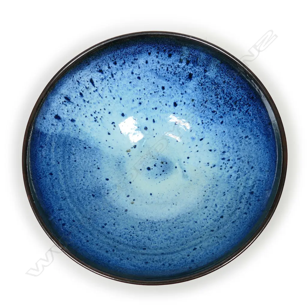 Peter Stichbury large chun glazed flared bowl, Image 1++
