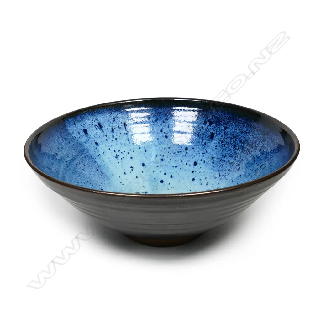 Peter Stichbury large chun glazed flared bowl, Image 1++