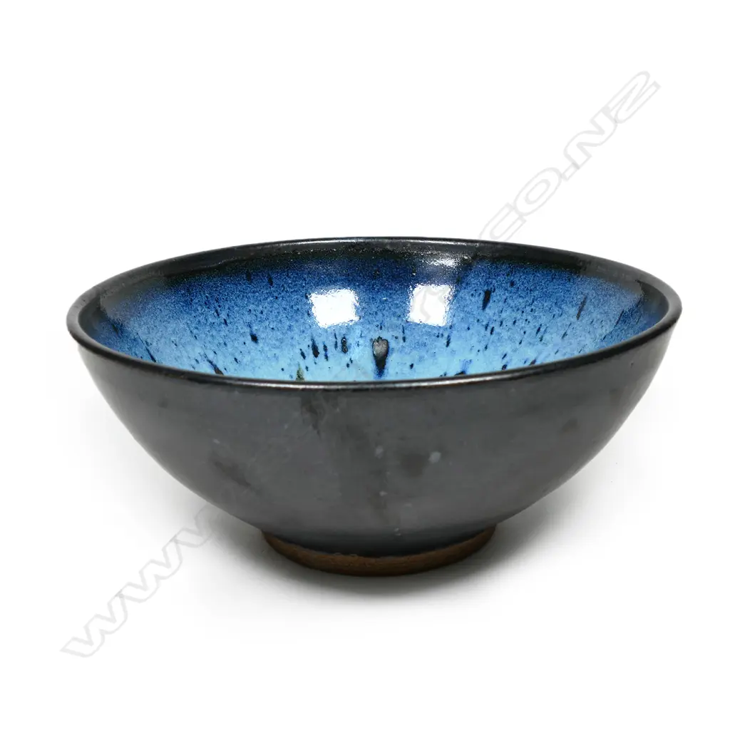 Peter Stichbury chun glazed flared bowl, Image 1++