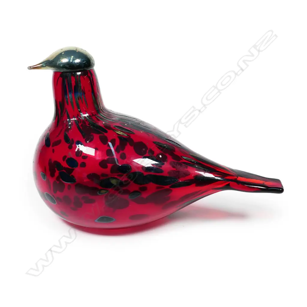 A glass 'Ruby Bird' by Oiva Toikka for iittala, Image 1++