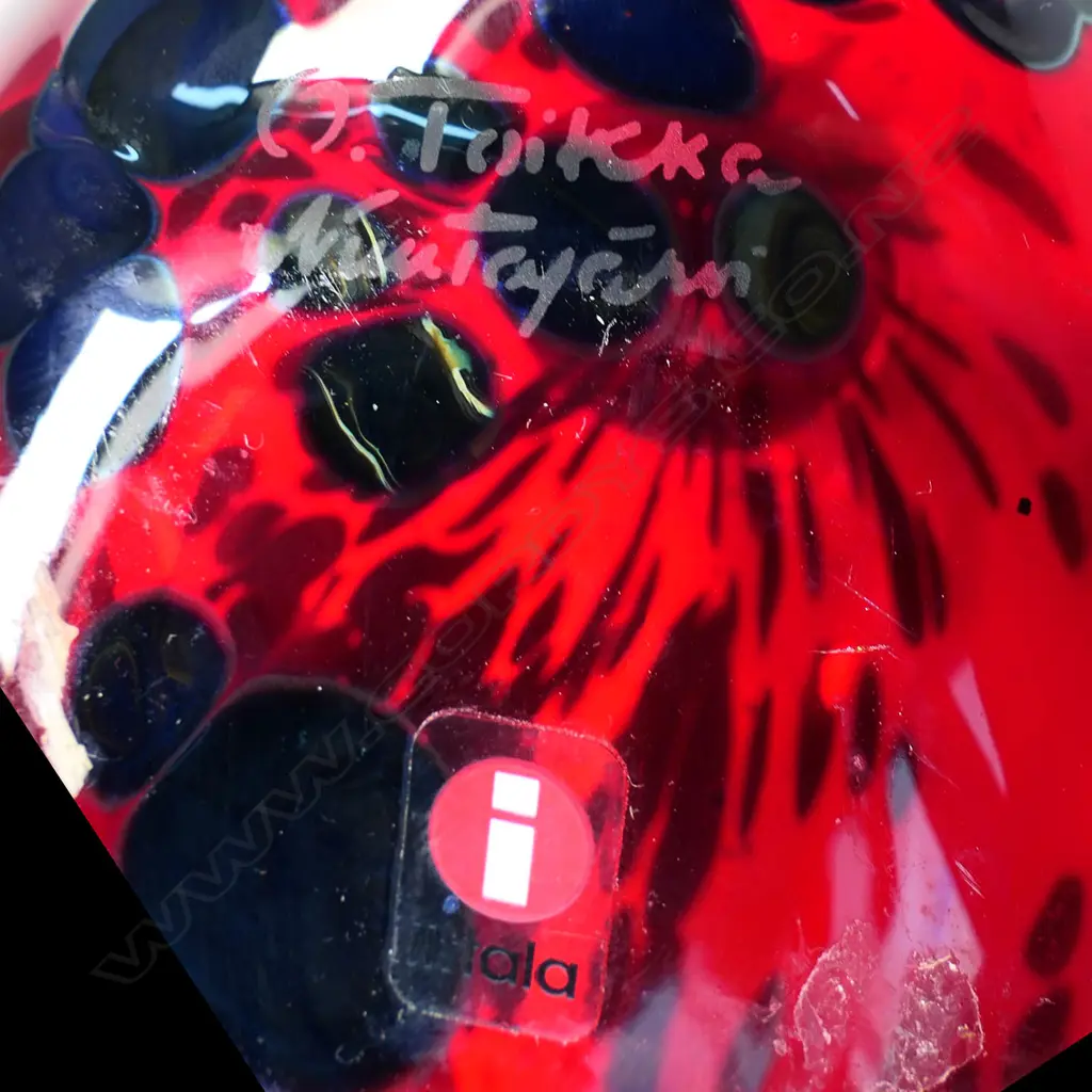 A glass 'Ruby Bird' by Oiva Toikka for iittala, Image 1++