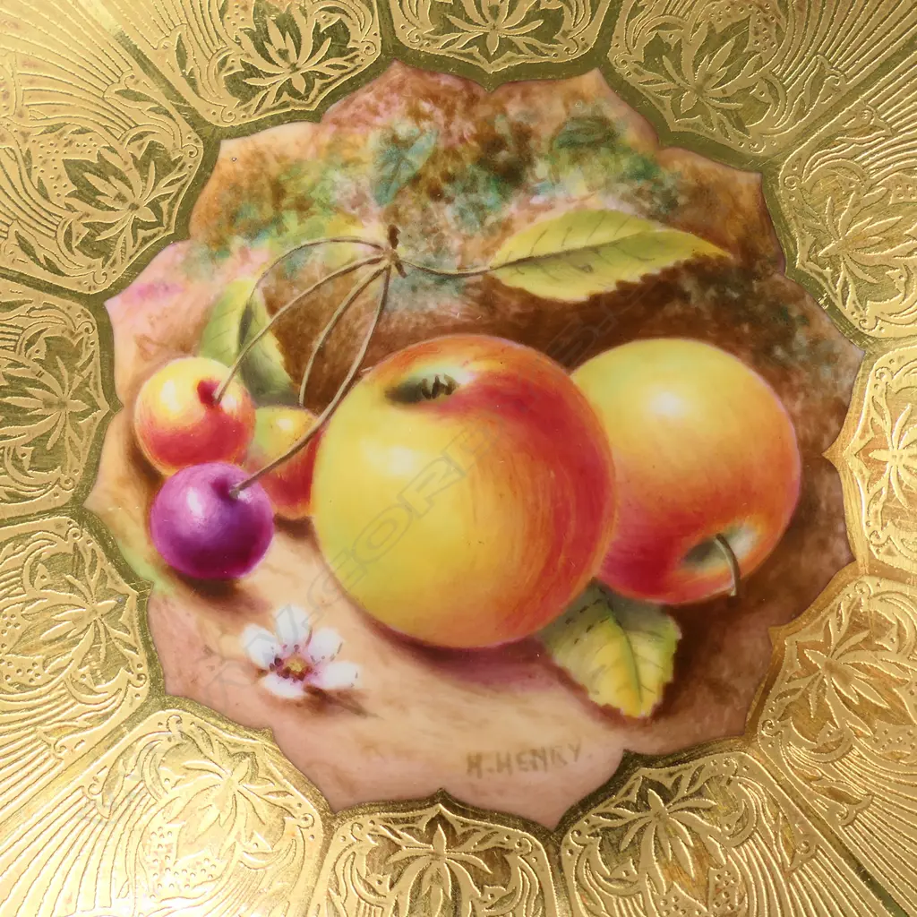 A Royal Worcester decorative plate, Image 1++