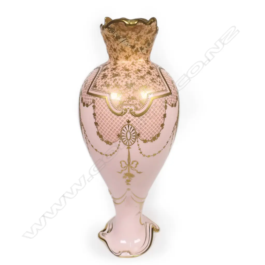 A Royal Doulton porcelain vase, painted by George White (act. 1885-1912), Image 1++
