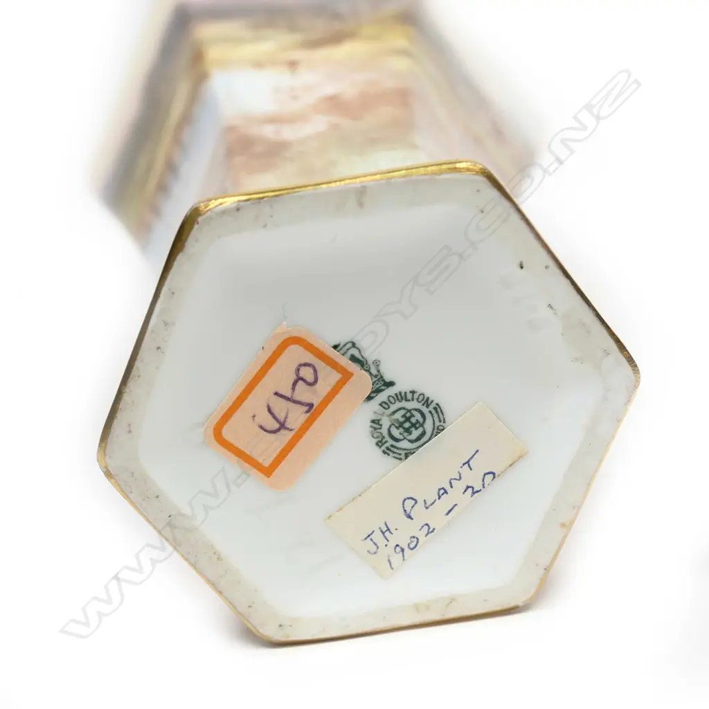 A Royal Doulton hand painted porcelain vase by John Hugh Plant (act. 1902-1920), Image 1++