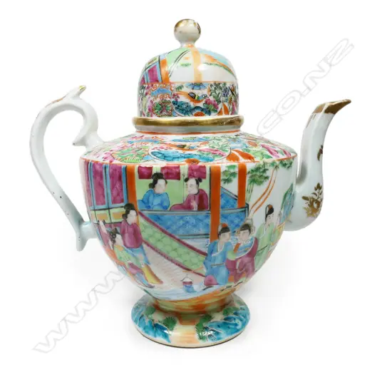 A large 19thC Chinese famille rose teapot