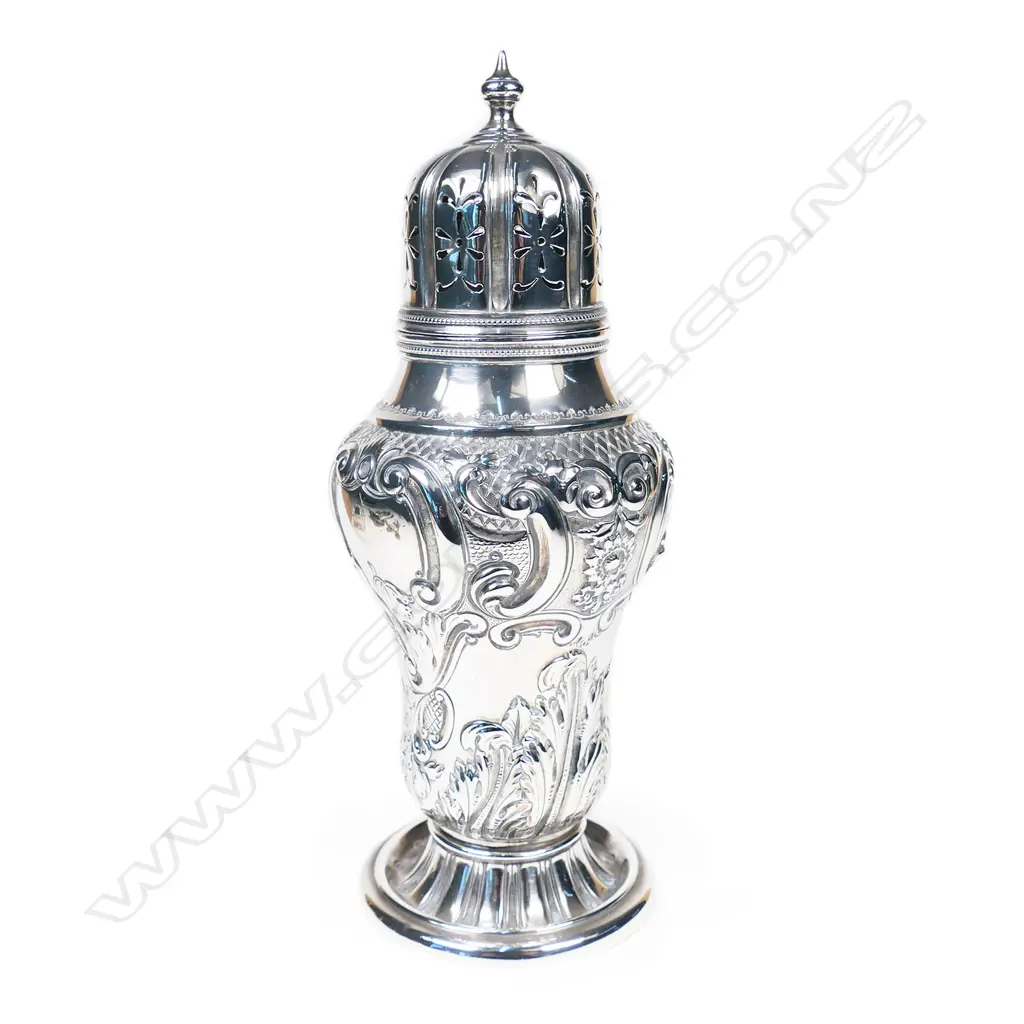A late Victorian silver sugar caster, Image 1++
