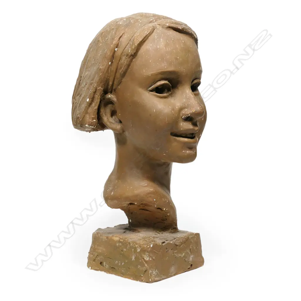 Mona Malcolm (1913-1996), Image 1++