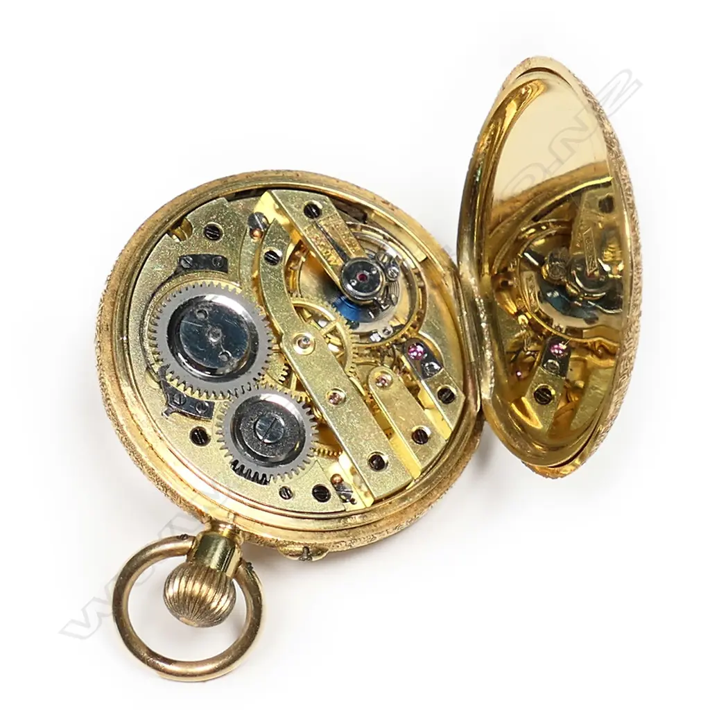 A lady's 18ct gold half hunter pocket watch, early 20thC, Image 1++
