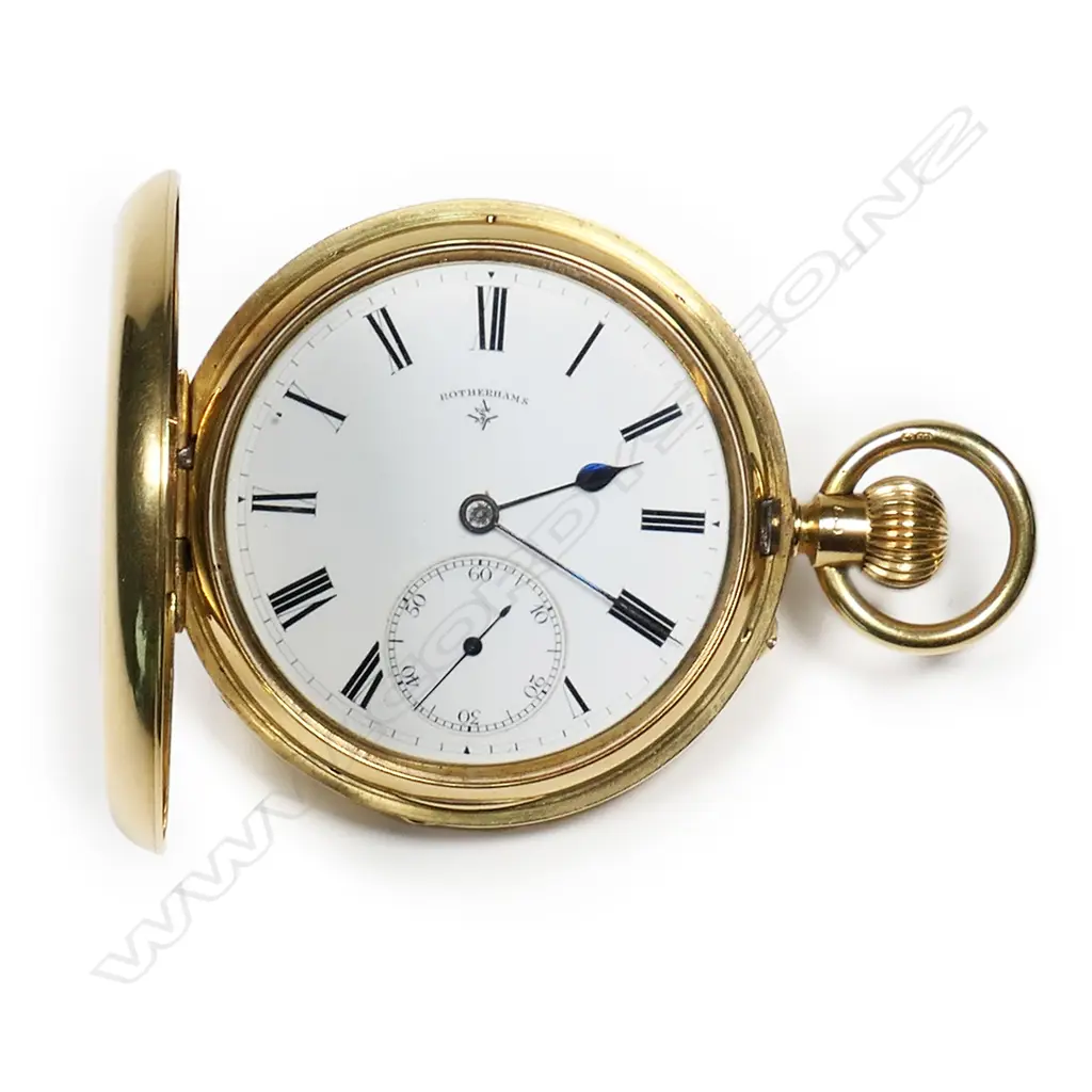 An early 20thC 18ct gold hunter case pocket watch, by Rotherhams, London Image 1++