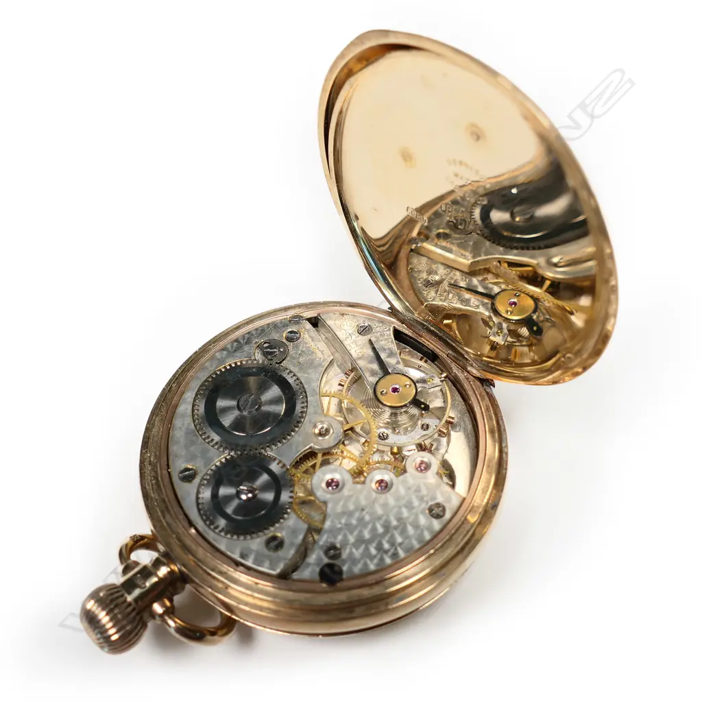 An early 20thC 9ct rose gold gent's half hunter pocket watch, Image 1++