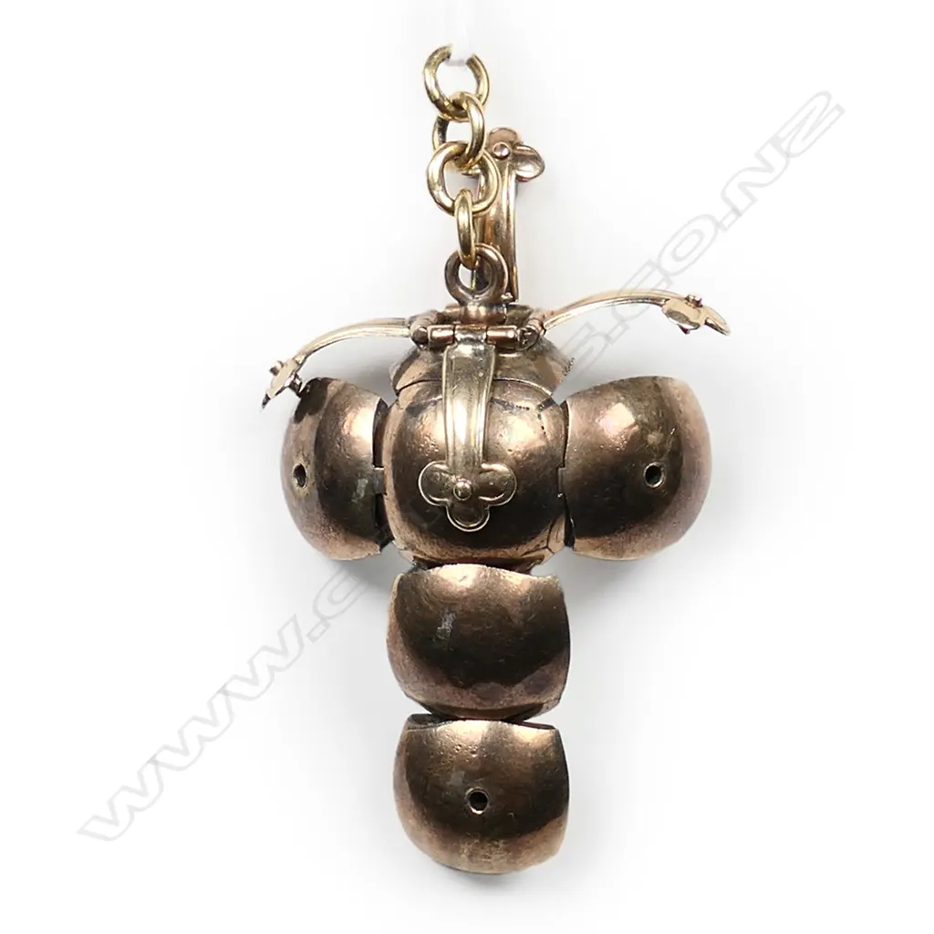 A c.1900 gilt Masonic folding orb / cross fob, Image 1++