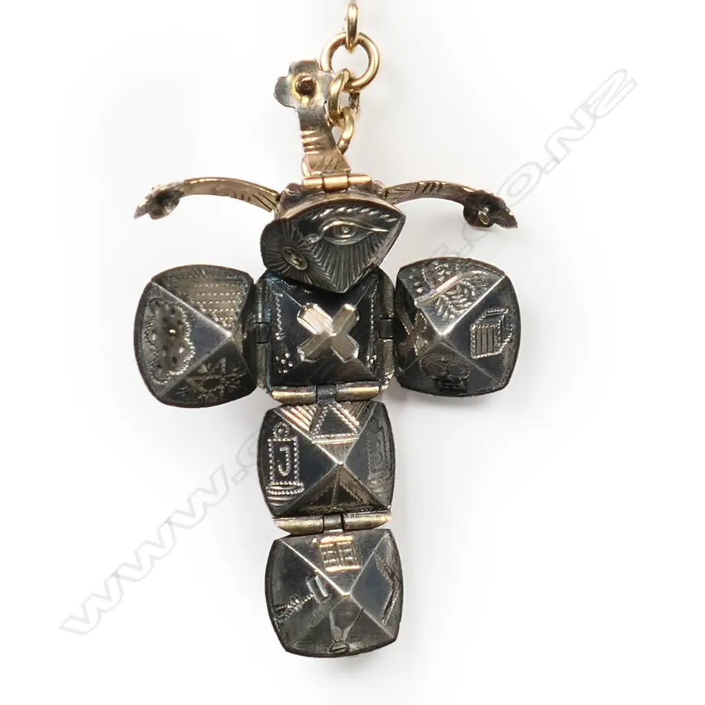 A c.1900 gilt Masonic folding orb / cross fob, Image 1++