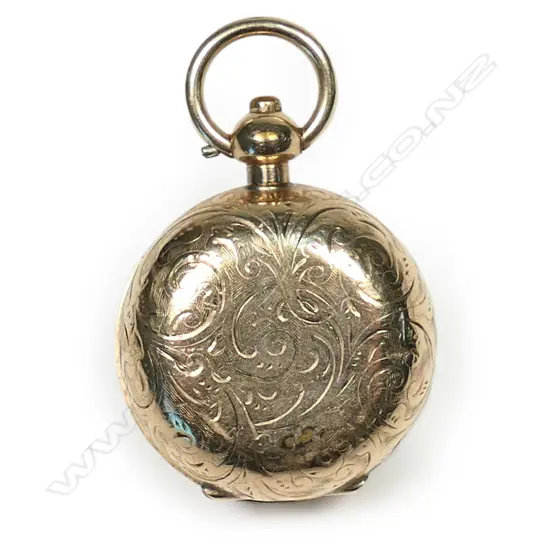 A c.1900 Dennison gold plate sovereign case, scroll engraved, push-button release, sprung interior.
