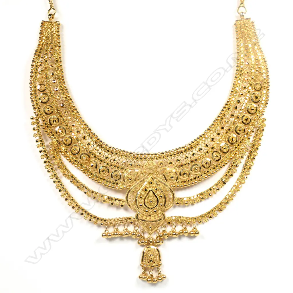 A 22ct gold necklace, Image 1++