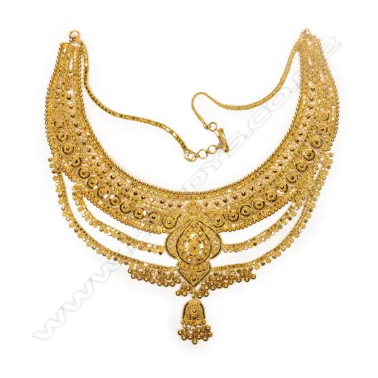 A 22ct gold necklace,