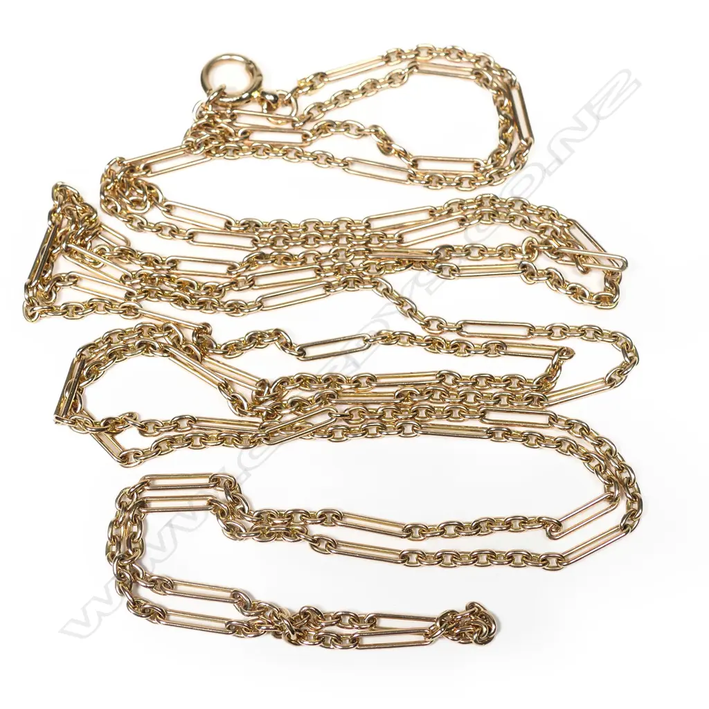 A vintage 9ct rose gold muff chain, Image 1++