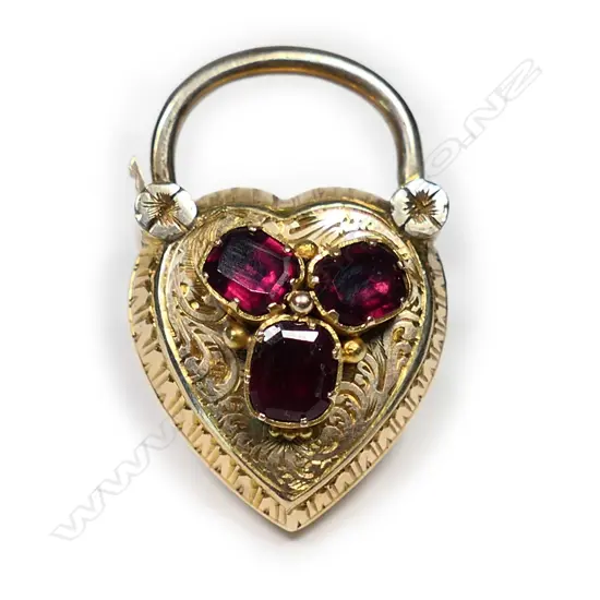 A Victorian 9ct yellow gold fancy heart padlock clasp,
