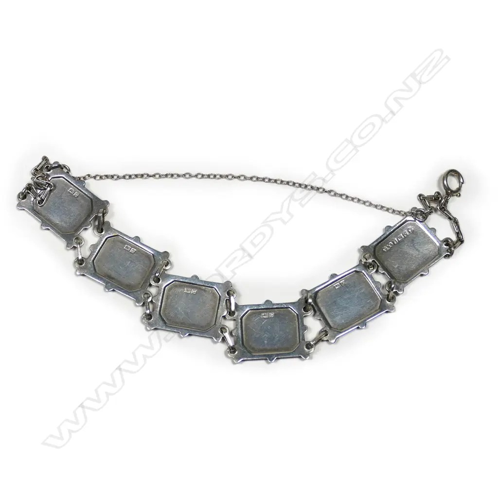A 1950's silver and enamelled United Kingdom emblematic bracelet, Image 1++
