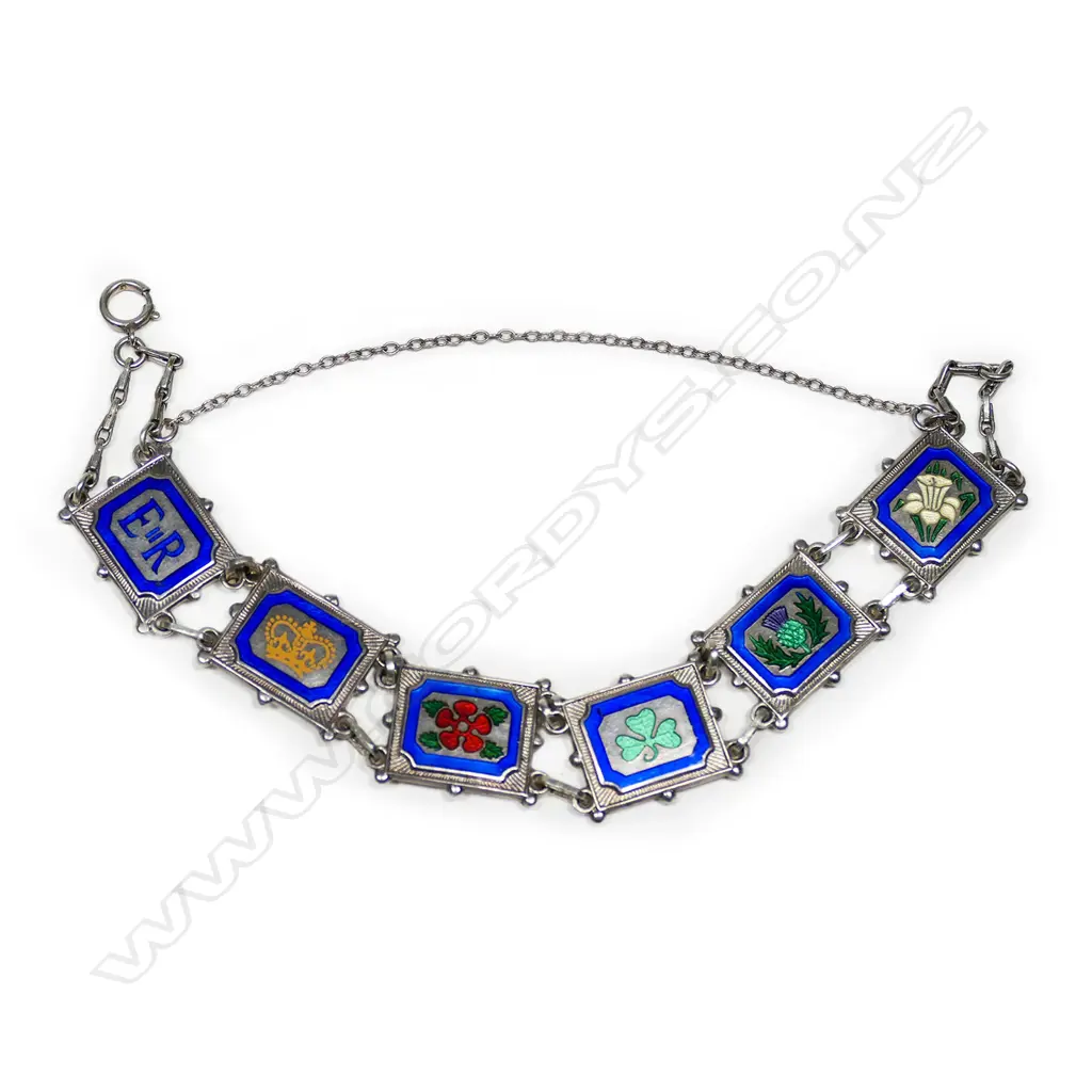 A 1950's silver and enamelled United Kingdom emblematic bracelet, Image 1++