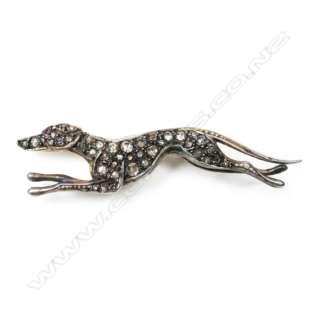 A vintage style gold, silver and diamond brooch, Image 1++