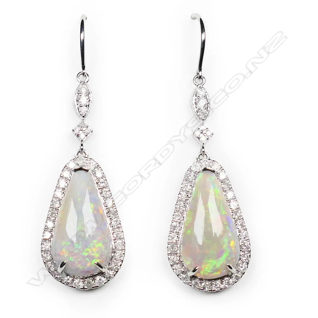 #A pair of 14ct white gold, Image 1++