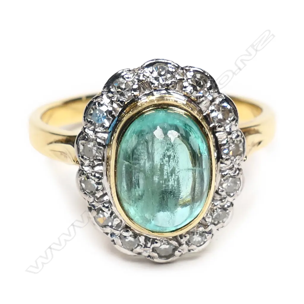 An estate 18ct gold, emerald and diamond ring, Image 1++