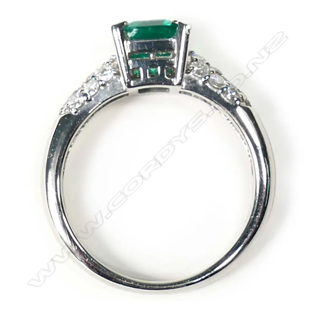A platinum, emerald and diamond ring, Image 1++
