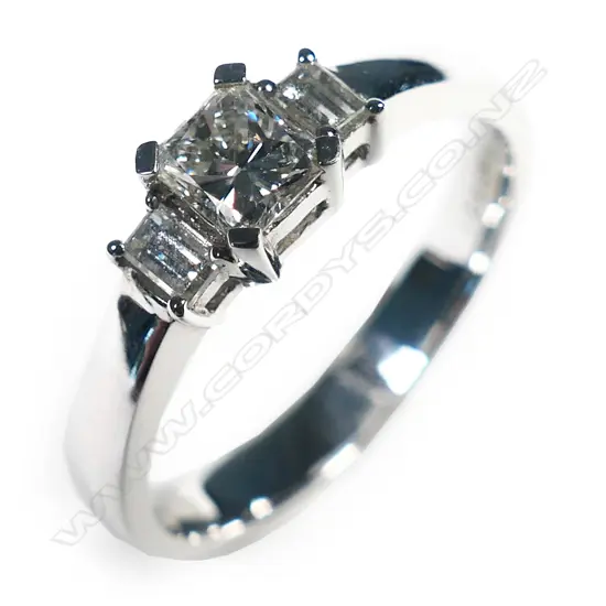 An 18ct white gold and diamond ring,