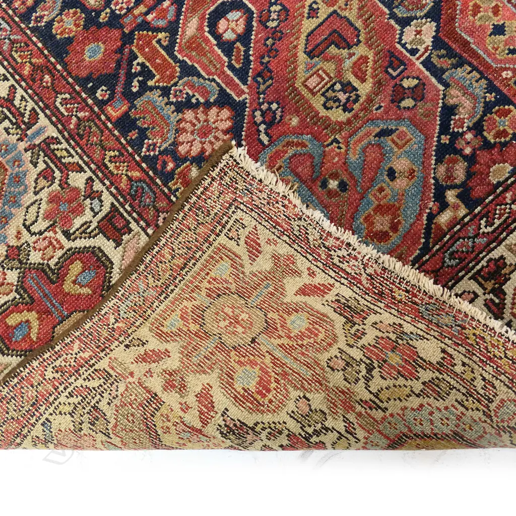 An antique hand knotted rug Image 1++