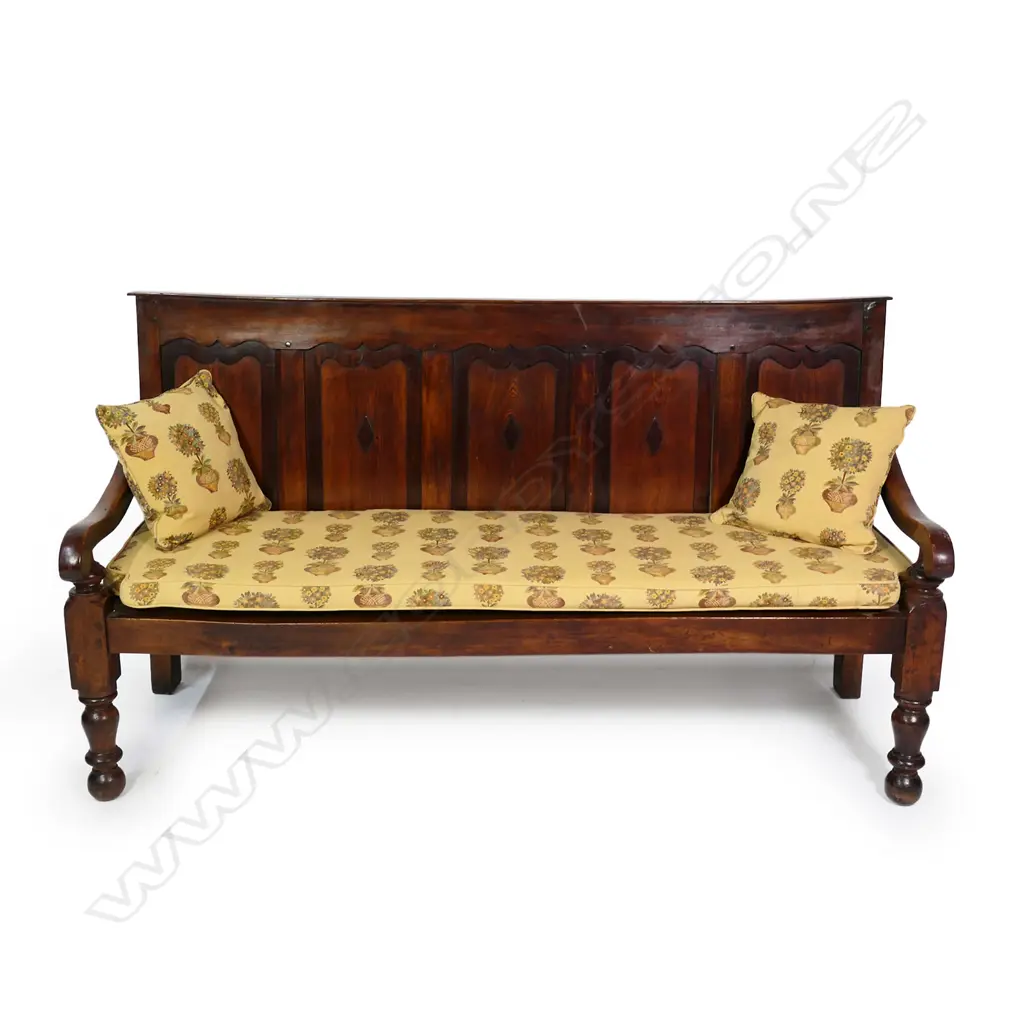 A Georgian oak settle, Image 1++