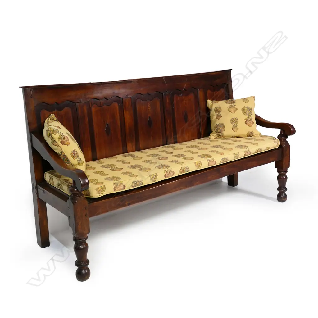 A Georgian oak settle, Image 1++