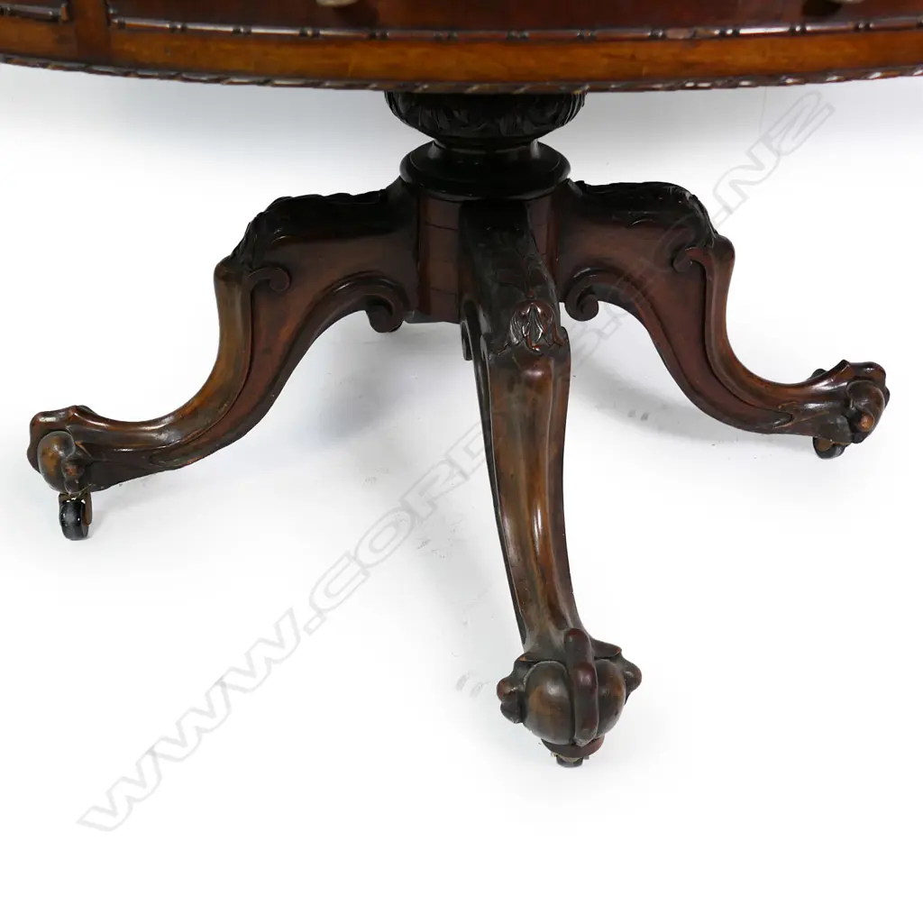 A Victorian mahogany drum table, Image 1++