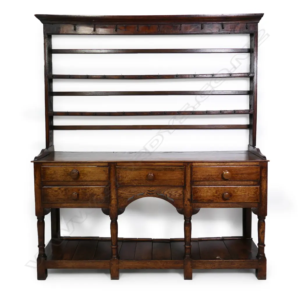 A Georgian oak dresser, Image 1++