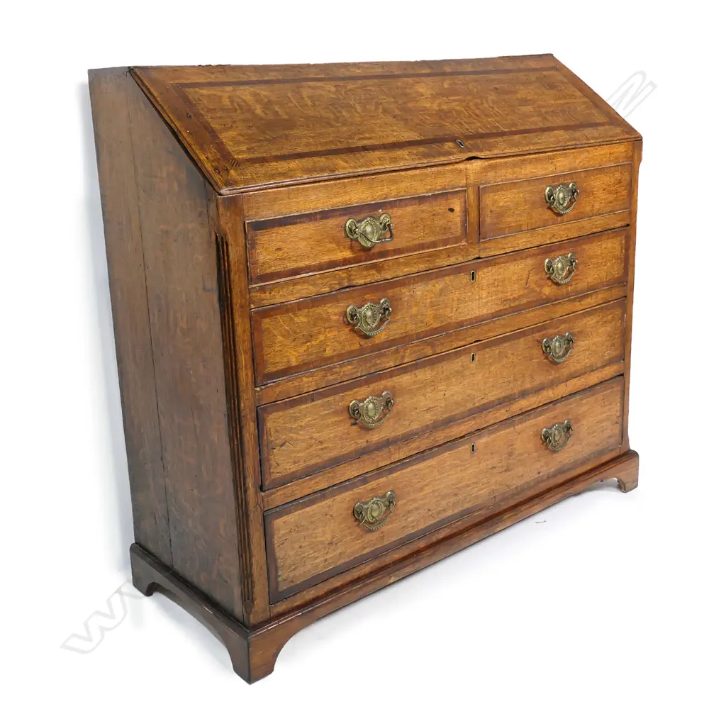 A Georgian oak bureau, Image 1++